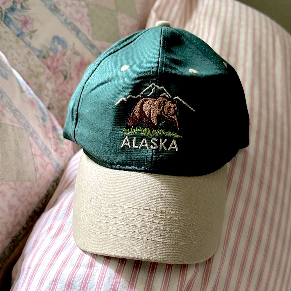 NWT Alaska Green and Tan Alaska Hat
